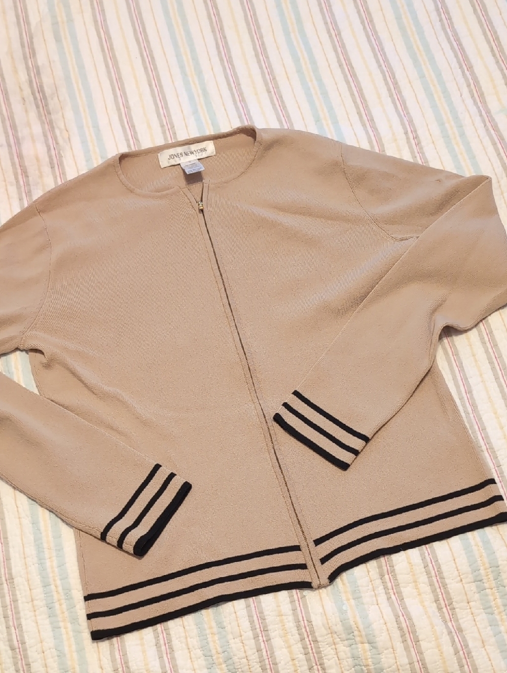 🌼Jones New York Taupe Zip Cardigan with Black Stripe Accents